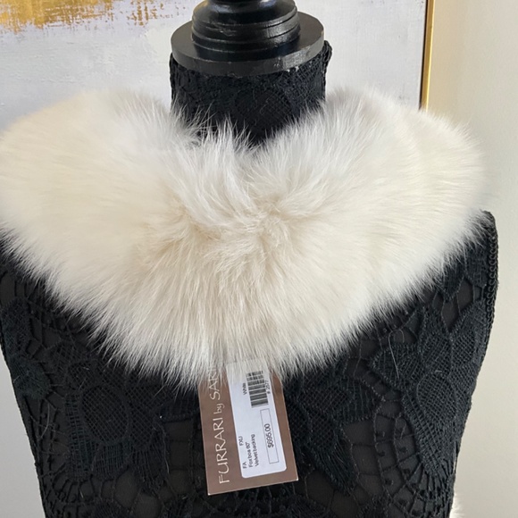 White Fox Fur Boa - Picture 3 of 4